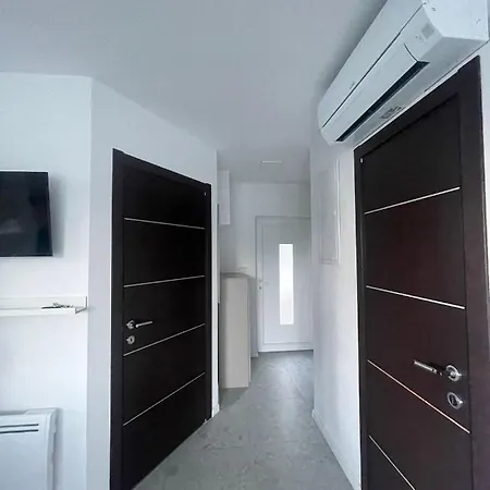 Mare Apartment *